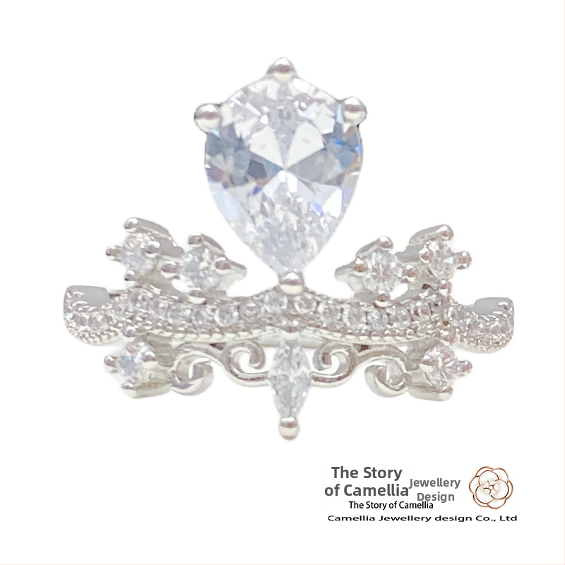 Дамски пръстен с корона, меден корпус, позлатени вложки от изкуствени камъни, модерен дамски стил