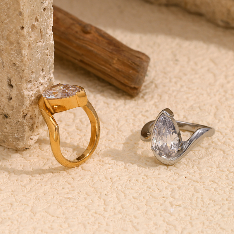 MengJIA Rozsdamentes acélból készült gyűrű 18K aranyozott bevonattal, geometriai vízcsepp forma, gyémánt, nőknek