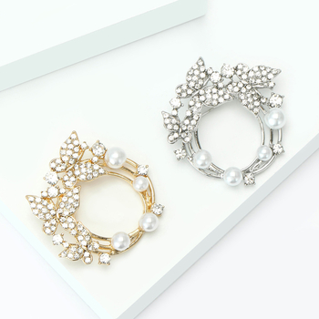 Floralna broš od legure s perlom, Pearl Series, model MM-BR-5645
