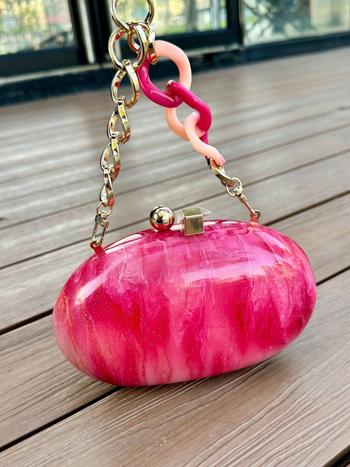 Ovalna akrilna crossbody torba s lancem, magnetsko zatvaranje, box bag stil