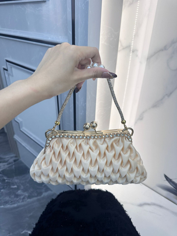 Estélyi retikül, kagyló alakú formával, záró, poliészter külső és bélés, telefon zseb