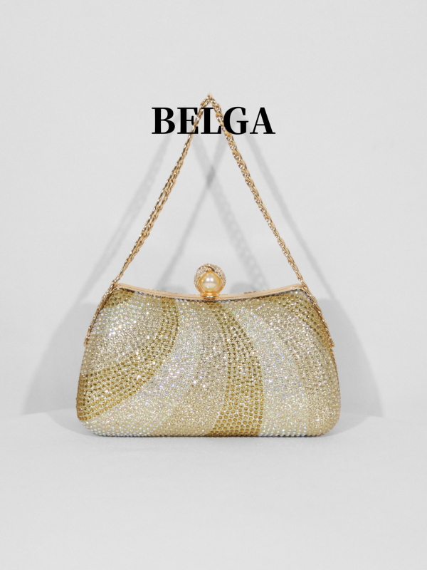 Estélyi box-klutch gyémántdíszítéssel (akril, vízszintes négyzetes forma, záras zárás, belső zsebek telefonra és dokumentumokra, poliészter bélés)