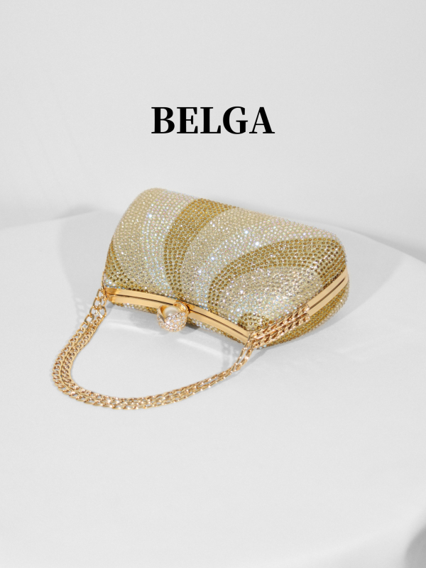 Estélyi box-klutch gyémántdíszítéssel (akril, vízszintes négyzetes forma, záras zárás, belső zsebek telefonra és dokumentumokra, poliészter bélés)