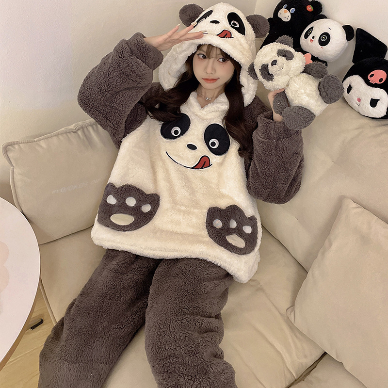 Crayon Shin-Chan női pizsama, plüss anyag, vastagított, 251-300 g/m², gallér nélküli, hosszú ujjú, hosszú nadrág