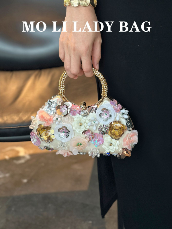 Mindennapi keresztbody táska kézzel készített virágos fém gyűrű fogantyúval, poliészter, mágneses zár, 2025 tél, mindennapi használatra