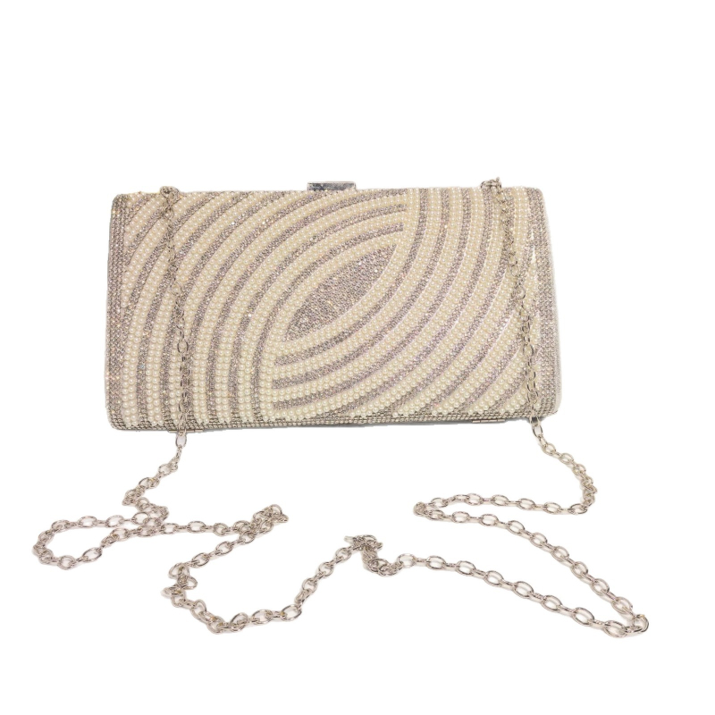 Estélyi táska városi minimalista stílussal, vízszintes négyzet alakú sziluett, zárónyitás; poliészter külső és bélés, laminált belső rekesz cipzárral