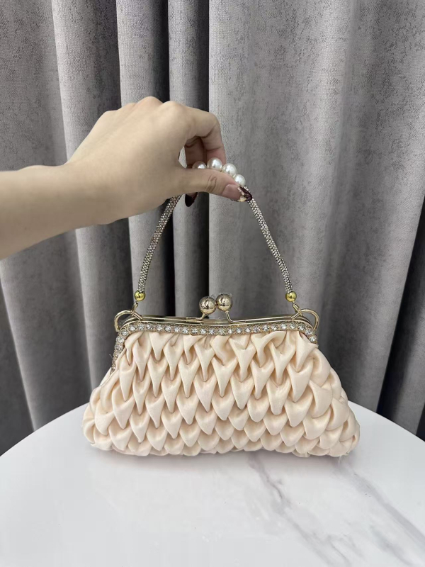 Rhinestone strasszos bál táska satin felülettel, nőies kézitáska vállon vagy keresztbe, kis négyzet alakú forma, zárható, telefon- és dokumentumzsebek, poliészter bélés