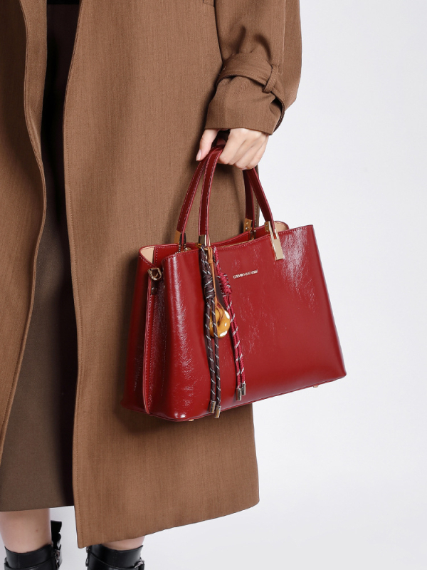 Esküvői válltáska PU bőr, városi egyszerű stílus, cipzáras záródás, belső zsebek: cipzáras zseb és telefonzseb, őszi 2025