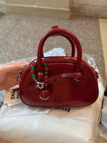 PU táska uniszex stílusban, Boston stílusú táska, cipzár, poliészter bélés, egy vállpánt