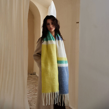 Gyapjúkeverék sál - twill kötés, gradient csíkok, meleg télre, 31–50% gyapjú (Twill kötés; Meleg; Tél; Gradient csíkok; 31–50% gyapjú)