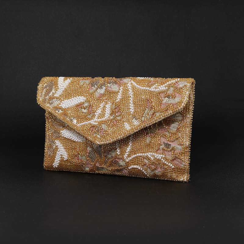 Estélyi válltáska poliészterből, vízszintes téglalap alakú, flap nyitású, belső telefontartó zseb, súly 200 g