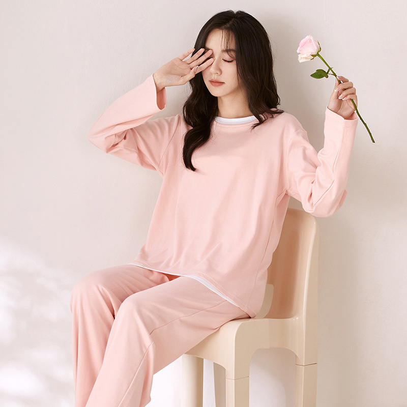 Ženski pidžama set od 100% pamuka, kapuljača, minimalistički stil, okrugli ovratnik, dugi rukavi, dugi hlače, prozračan