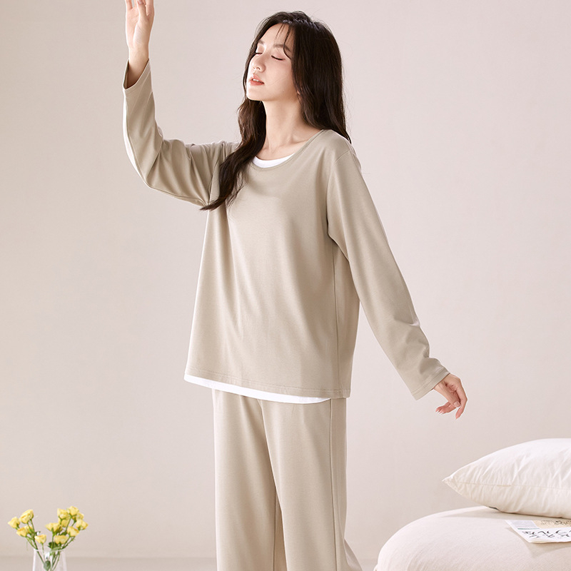 Ženski pidžama set od 100% pamuka, kapuljača, minimalistički stil, okrugli ovratnik, dugi rukavi, dugi hlače, prozračan