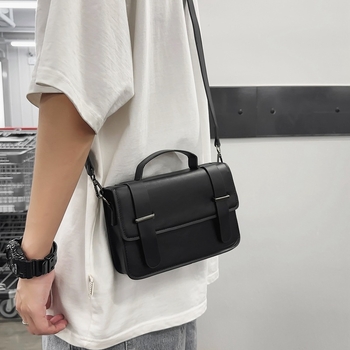 Ženska torbica za rame u ulicnom stilu, PU materijal, mala kvadratna torbica, magnetsko zatvaranje, Ljeto 2024