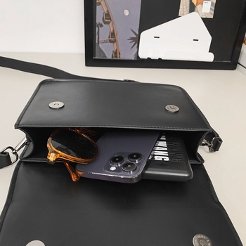 Ženska torbica za rame u ulicnom stilu, PU materijal, mala kvadratna torbica, magnetsko zatvaranje, Ljeto 2024