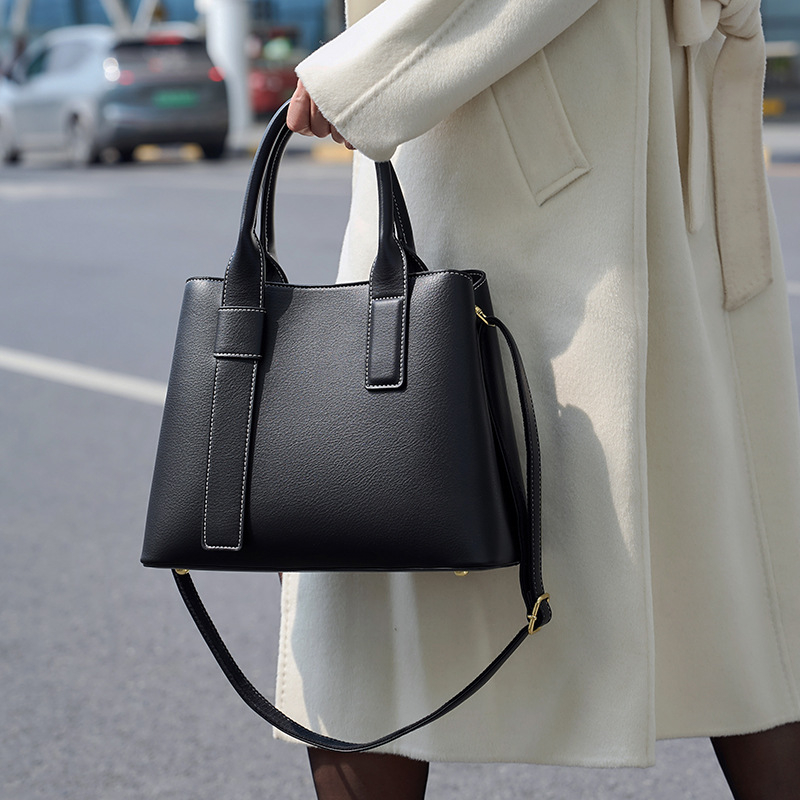 PU tote torba, gradski stil, zatvaranje na zip, vodoravni kvadratni oblik, unutarnji džep sa zatvaračem i džep za identifikacijsku karticu