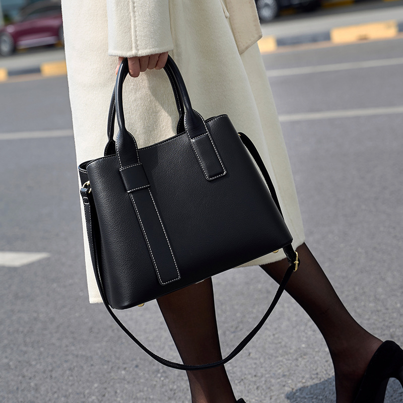 PU tote torba, gradski stil, zatvaranje na zip, vodoravni kvadratni oblik, unutarnji džep sa zatvaračem i džep za identifikacijsku karticu