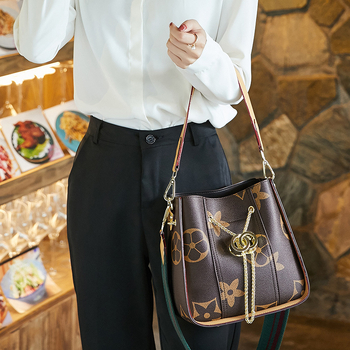 Ženska bucket torba, elegantan karakter, PU koža, svakodnevna upotreba, proljeće 2025