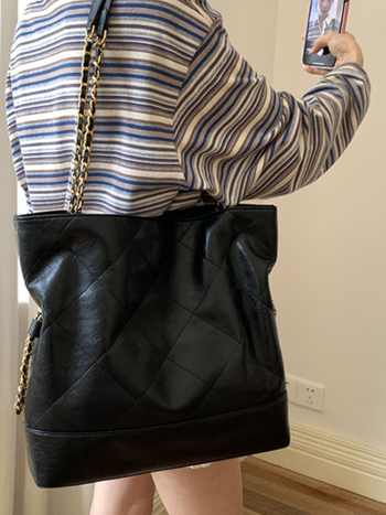 PU bőrt Tote táska, zárócsat, dupla vállpánt, rejtett cipzáras zseb és rekesz, poliészter bélés, üzleti utazás stílus, 2025 tavaszi kiadás