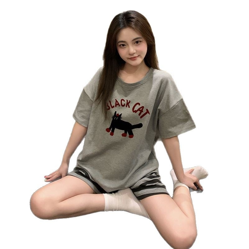 Női pamut pizsama készlet, két darab, kerek nyakú felső és 3/4-es ujjú, rövidnadrág, könnyű anyag 141–160 g/m², nyár 2025