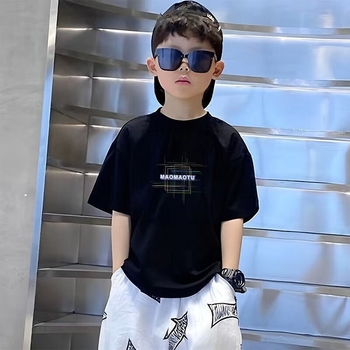 Fiúknak való pamut rövid ujjú póló, karikatúra nyomással, kerek nyakú, nedvességelvezető, nyár