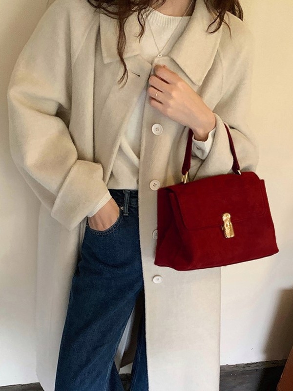 Tote táska – uniszex stílus, velúr anyag, mindennapi használatra, 2024 tavasz