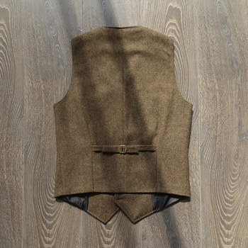 Γιλέκο σε σχήμα Υ, στερεό μοτίβο, 70% πολυεστερικό μείγμα, ύφασμα συνθετικών ινών, Χειμώνας 2024