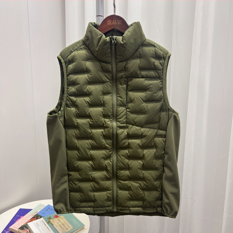 Мъжка пухена жилетка, найлонова тъкан, 86–90% пух, 39–48 g пълнеж, свободна кройка