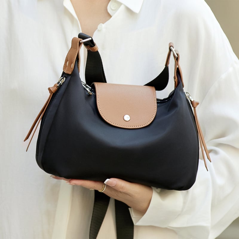 Unisex crossbody torbica od Oxford tkanine, horizontalnog kvadratnog oblika, zatvaranje na zip, unutarnji pretinci: zip pretinac, pretinac za mobitel, ID pretinac