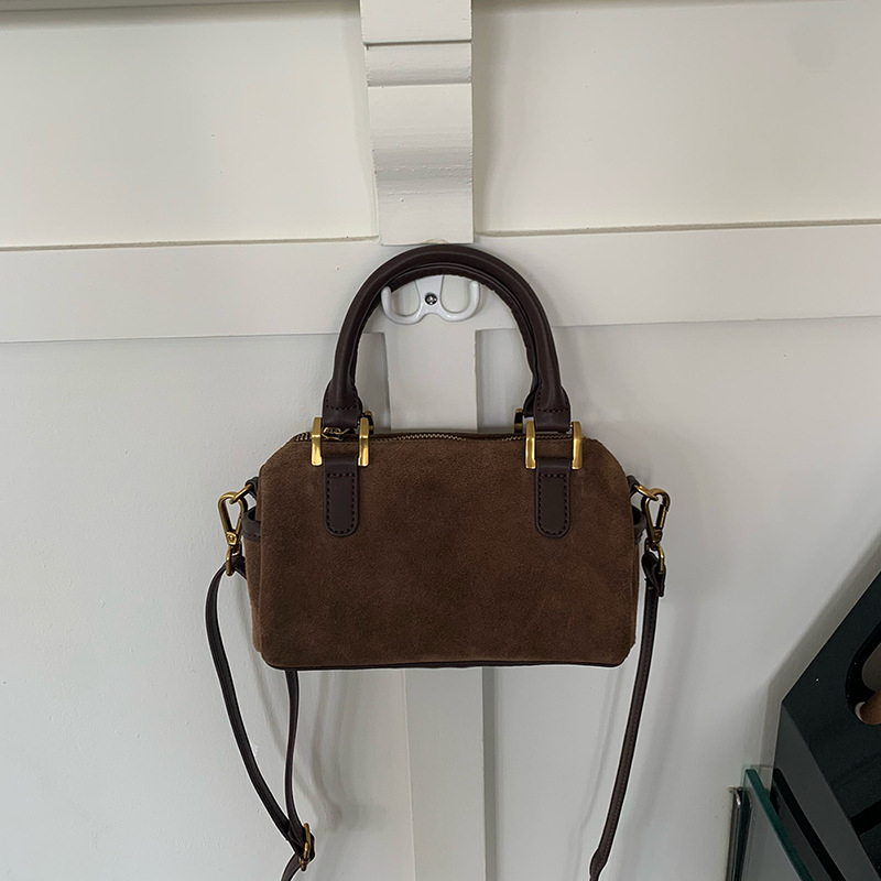 Boston torba od PU velura - crossbody preko ramena - zip zatvarač - svakodnevna uporaba - zima 2022