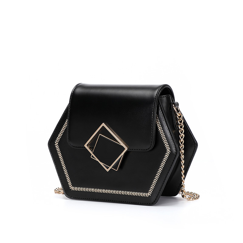 Crossbody torba – PU materijal; vertikalni kvadratni oblik; zatvaranje kopčom; torba s poklopcem