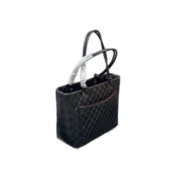 Tote táska – uniszex stílus – valódi bőr – hengeres forma – zipzár – Téli 2025