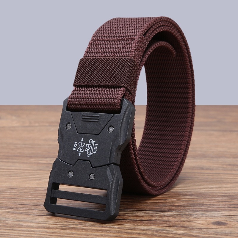 Uniszex taktikai öv műanyag csattal, műanyag öv, csattal záródó, szélesség 2–4 cm, textilfeldolgozás, elektroplakálás és festés
