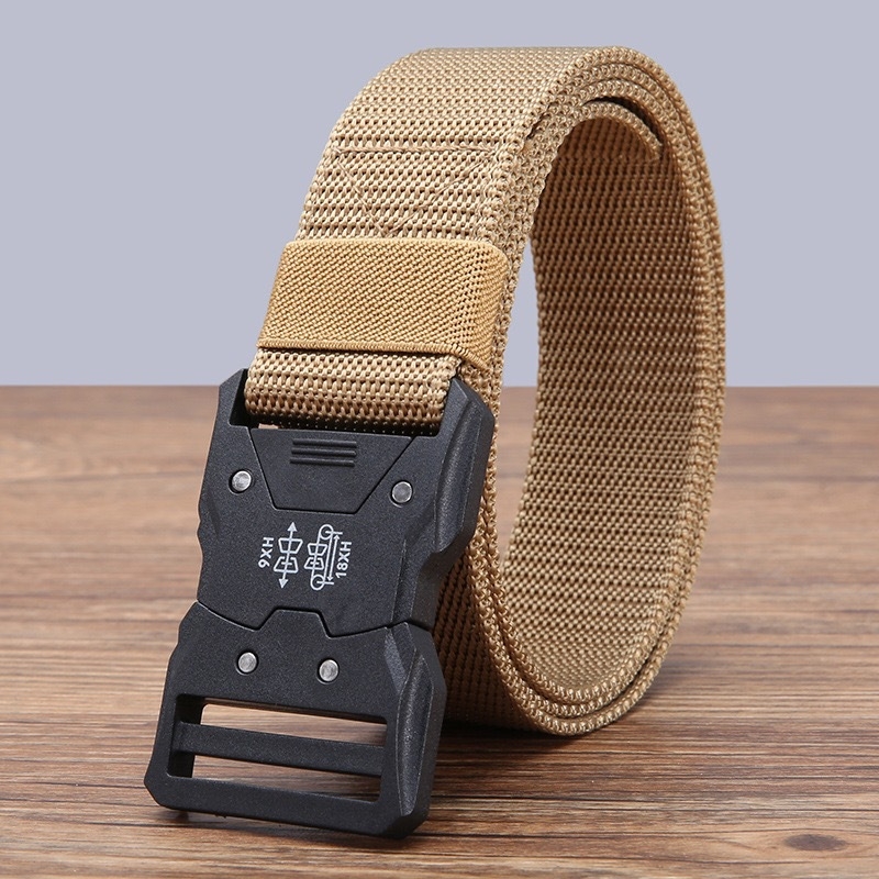 Uniszex taktikai öv műanyag csattal, műanyag öv, csattal záródó, szélesség 2–4 cm, textilfeldolgozás, elektroplakálás és festés