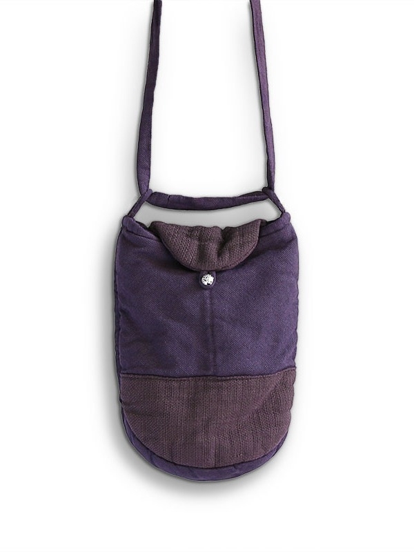 Pamut–len keresztpántos táska ovális formájú, pamut bélés, egygombos záródás, egy vállpánt, mindennapi használatra, irodalmi kínai stílusban