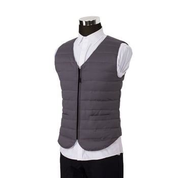 Vesta masculină cu glugă din puf, decolteu în V, croială slim, model dungat