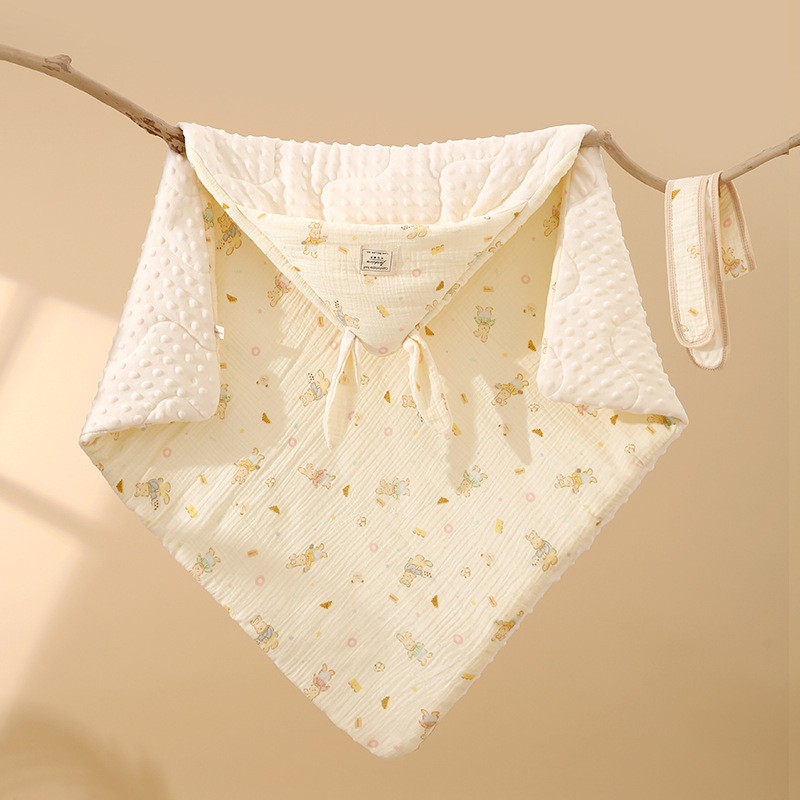 Detská deka s veľkými ušami zajačika, výplň bavlna; látka: 100% bavlna a gáza; hmotnosť do 0,5 kg; sezóna jar/jeseň; pre deti do 1 roka