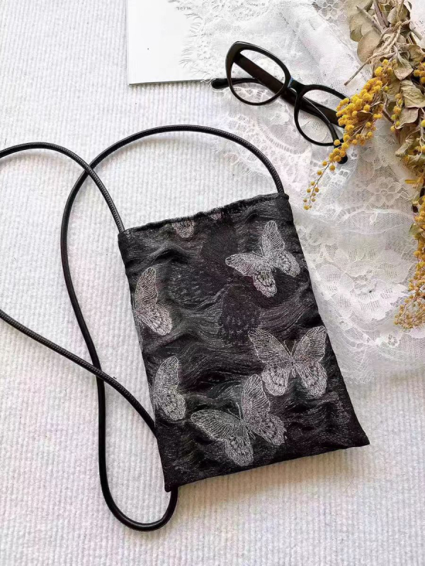Crossbody torba s džepom za telefon, pamuk, ulični stil, vodoravni kvadratni oblik, magnetska kopča.