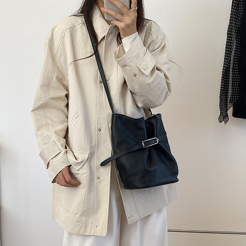 Bucket torba od prave kože s crossbody remenom, veliki kapacitet, svakodnevna uporaba, retro stil