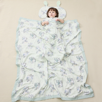 Dječji pokrivač | 70% regenerirane celulozne vlakno, 30% pamuk | pogodan za ljeto, proljeće i jesen | uzorak: životinje i crtani | Klasa A