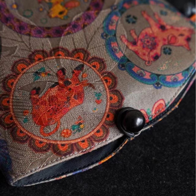 Torba za telefon u literarnom nacionalnom stilu, pamuk, vertikalno kvadratnog oblika, zatvaranje kukom, s jednom remenom