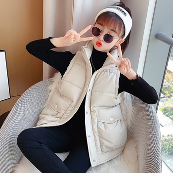 Dječja kviltana vesta bez rukava za zimsko vanjsko nošenje, jesen 2025 — glavna tkanina: 90% poliester; punilo: poliester; podstava: poliester; zatvaranje: zatvarač