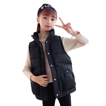 Dječja kviltana vesta bez rukava za zimsko vanjsko nošenje, jesen 2025 — glavna tkanina: 90% poliester; punilo: poliester; podstava: poliester; zatvaranje: zatvarač