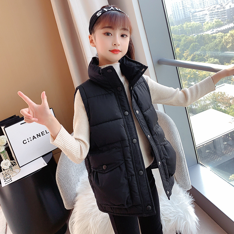 Dječja kviltana vesta bez rukava za zimsko vanjsko nošenje, jesen 2025 — glavna tkanina: 90% poliester; punilo: poliester; podstava: poliester; zatvaranje: zatvarač