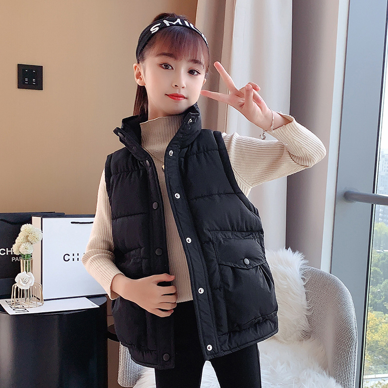 Dječja kviltana vesta bez rukava za zimsko vanjsko nošenje, jesen 2025 — glavna tkanina: 90% poliester; punilo: poliester; podstava: poliester; zatvaranje: zatvarač