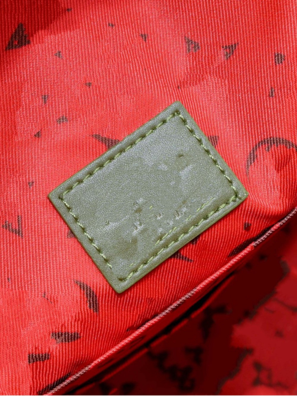 Unisex PVC ruksak za putovanja, kapacitet 20–35 L, pretinac za 9-inčni laptop, platnena podstava, naramenice s zračnim jastučićem