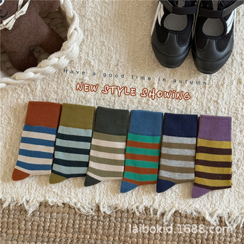 Gyermekeknek szóló színblokkolt pamut zokni, koreai stílusú csíkos, középmagas, uniszex, 80.2% pamut, őszi 2025
