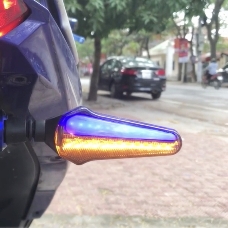 Motociklistički LED pokazivač smjera, Long Two-Tone model, 12V, LED, 1W, 3000K, vijek trajanja 10 000 h