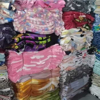 Deka - flis i koralni flis, 100% poliester, 200-400 g/m², proljeće i jesen, skupljanje 2-3%, marka Remember Siyi