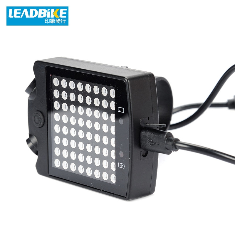 Kerékpár hátsó LED világítás kanyarjelzővel, USB töltés, vezeték nélküli távirányító (A112)